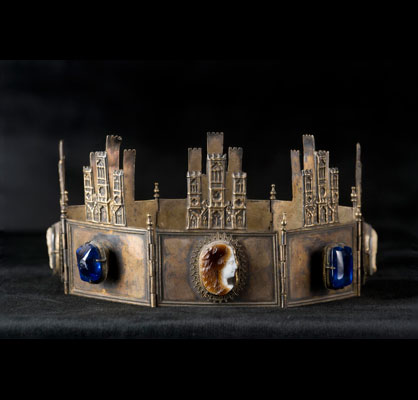 Corona de Sancho IV o de los Camafeos