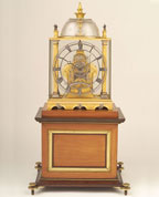 Reloj de sobremesa esqueleto